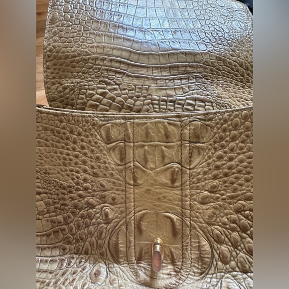 Brahmin toasted almond leather twist latch shoulder bag - Picture 14 of 15